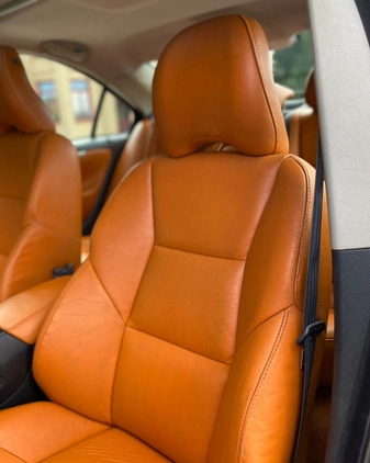 Volvo S60 cena 35600 przebieg: 236000, rok produkcji 2003 z Góra małe 106